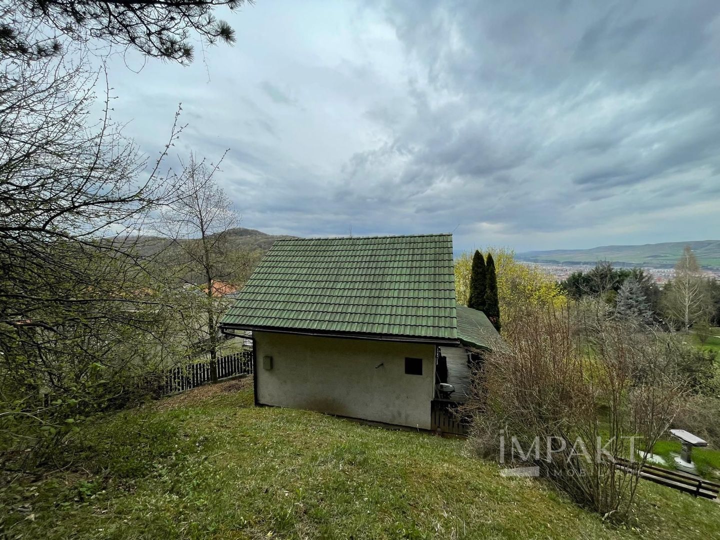 Cabana din lemn cu panorama superba asupra Florestiului - Poză 10