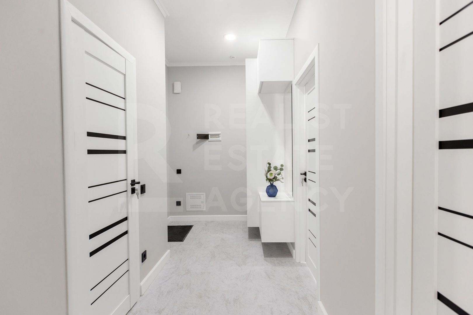 Chirie, apartament, 2 camere, strada Mihai Eminescu, Centru - Poză 4