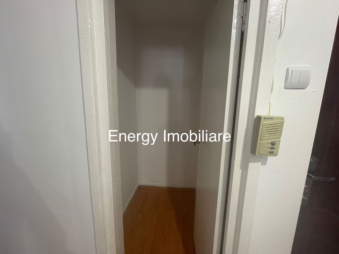 Apartament cu 2 camere, zona Tudor - Poză 3