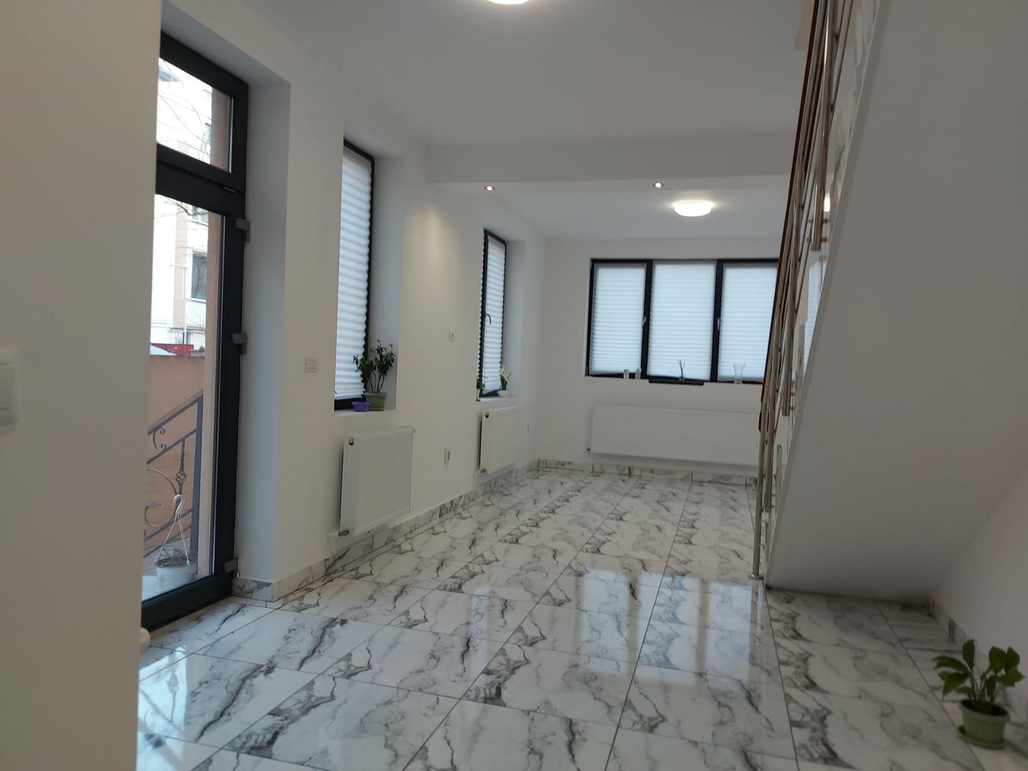 Casa de inchirat Blv Decebal Piata Alba Iulia Mall Vitan construcţie 2023 - Poză 12