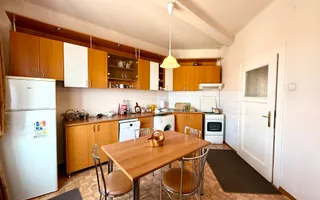 Apartament mobilat si utilat complet, zona centrala, 4 camere, 2 bai - Poză 13