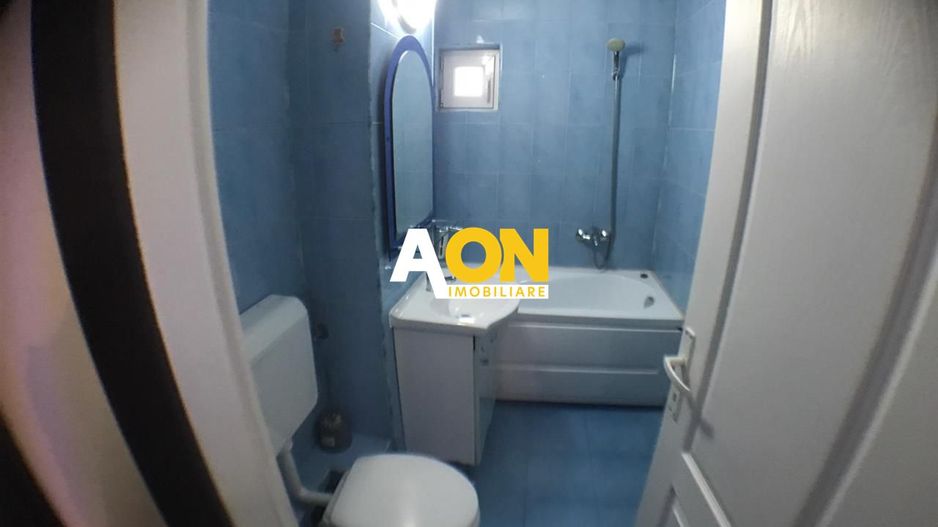 Apartament cu 3 camere de inchiriat, decomandat, Cetate - Poză 6