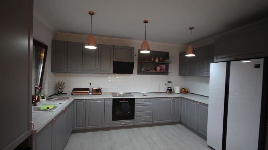 Modern si primitor - Poză 42