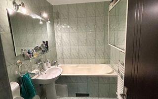 Apartament cu 4 camere decomandat, ideal pentru o familie! - Poză 4