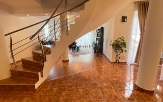 Casa individuala P+M,spatioasa in zona Mircea Cel Batran - Poză 6