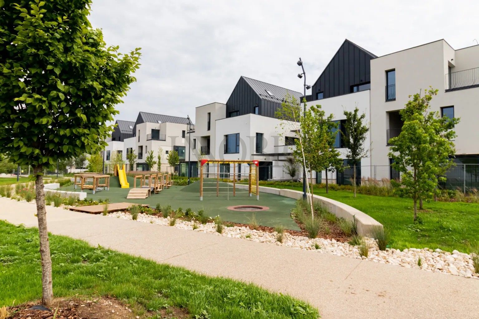 Studio Modern | Gradina Proprie | Avalon Estate - Poză 14