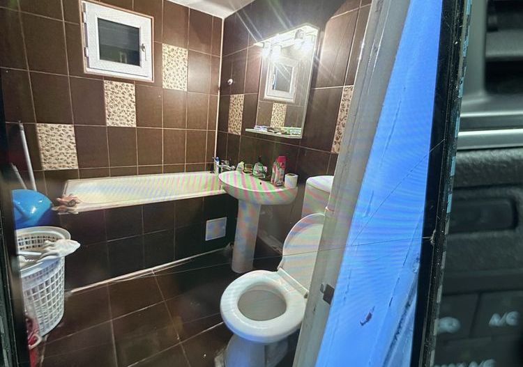 Schimb sau vand apartament 4 camere - Poză 1