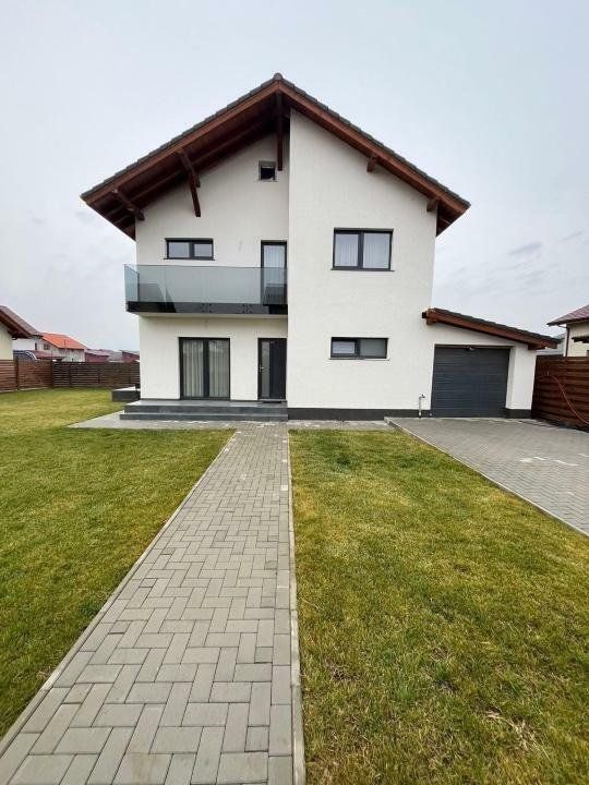 Tărlungeni, zona Izvor, casă de vănzare - Poză 1