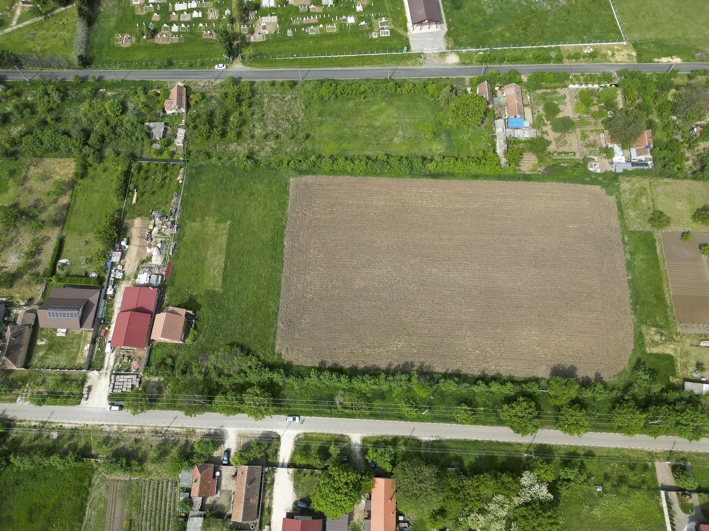 Teren Intravilan de 3,090 mp în Cuvin - Poză 8