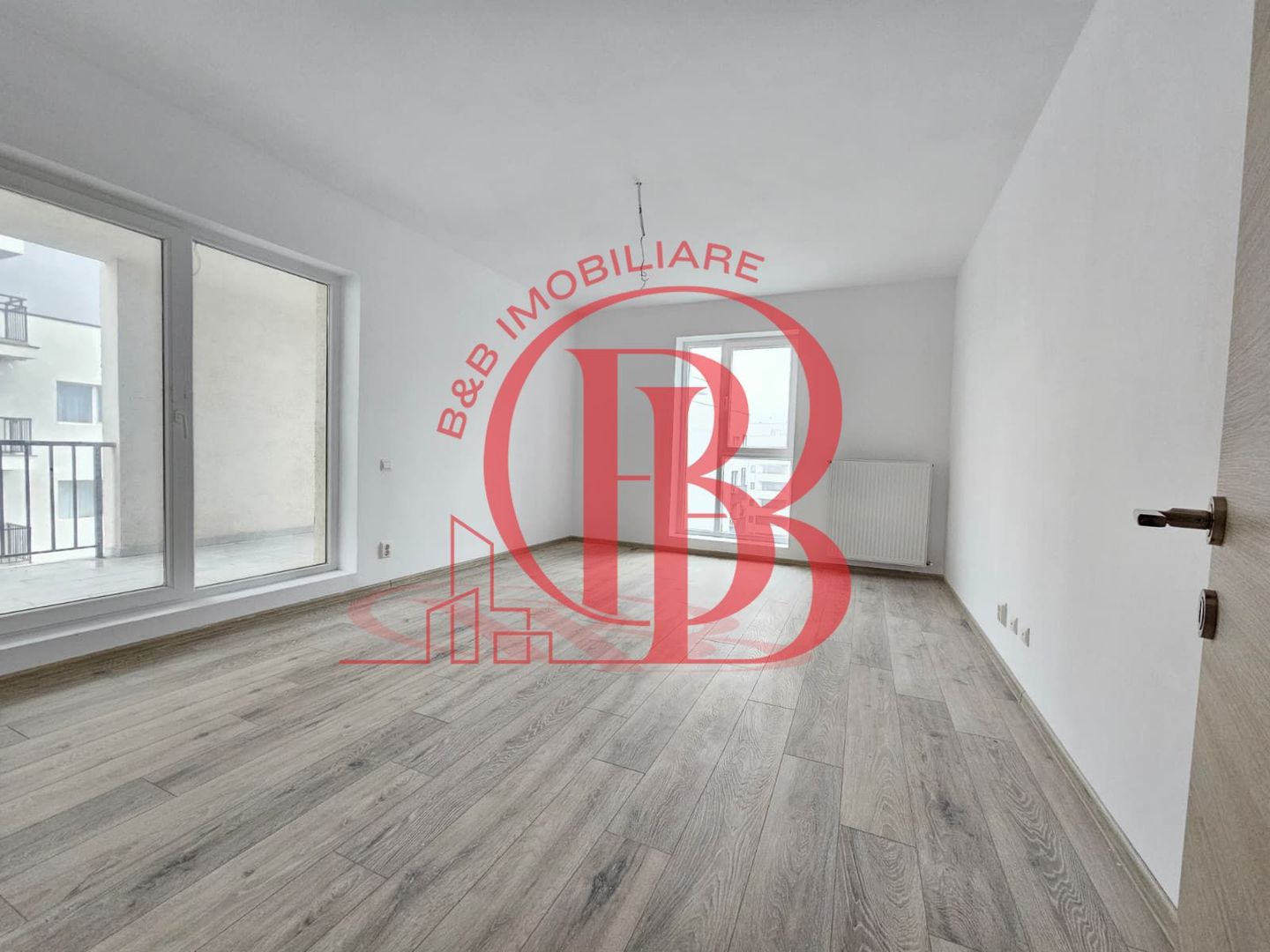 Apartament 3 camere FINALIZAT 100mp Loc parcare inclus - Poză 1