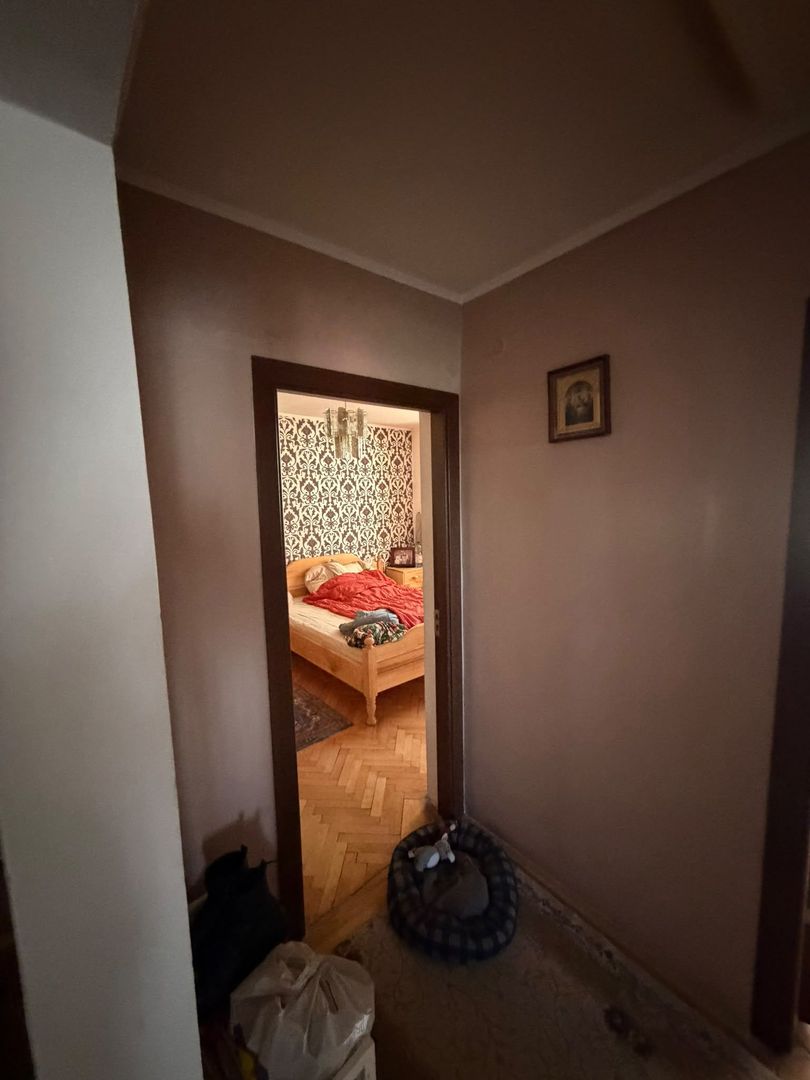 Apartament spațios cu 4 camere – Marghita, zona centrală - Poză 4