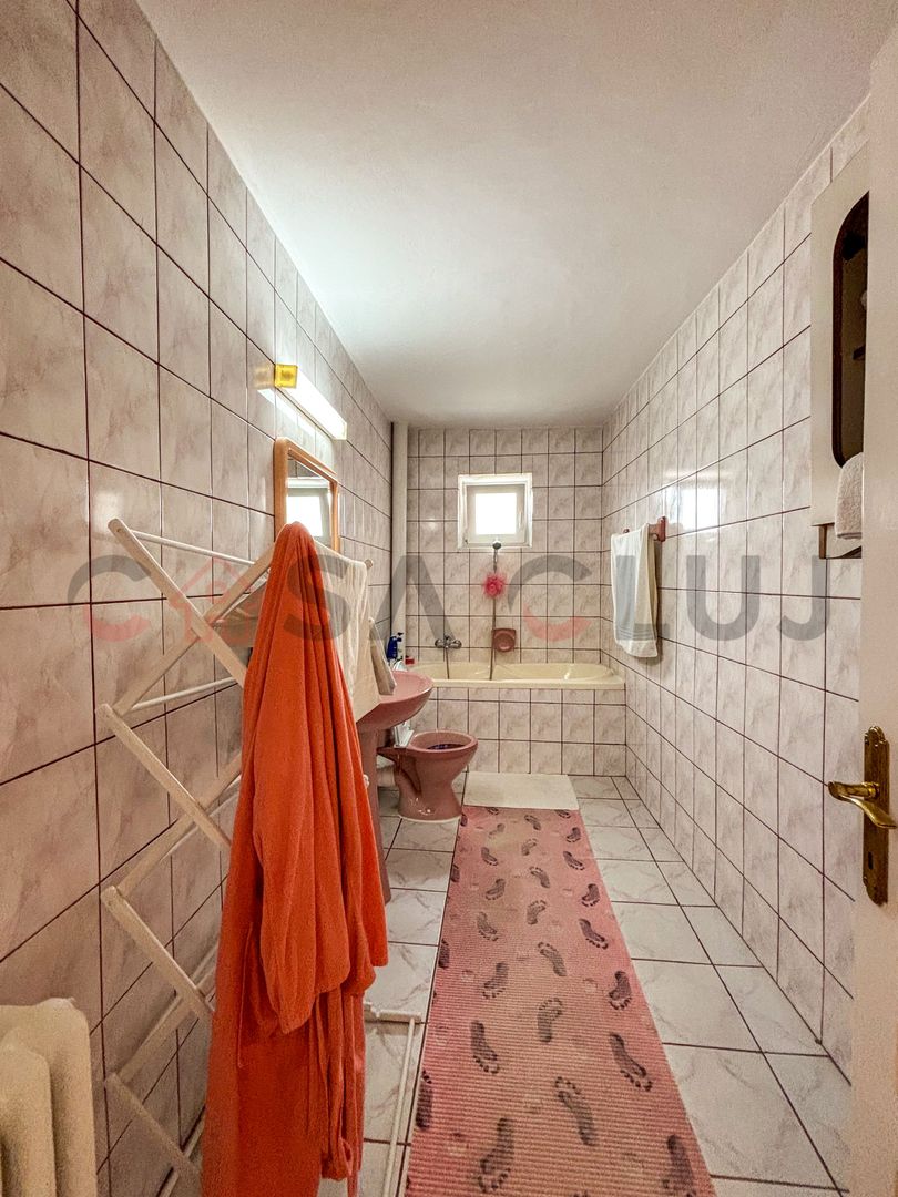 Curte generoasa - Casa Intretinuta - Zona Pod Ira - Poză 9