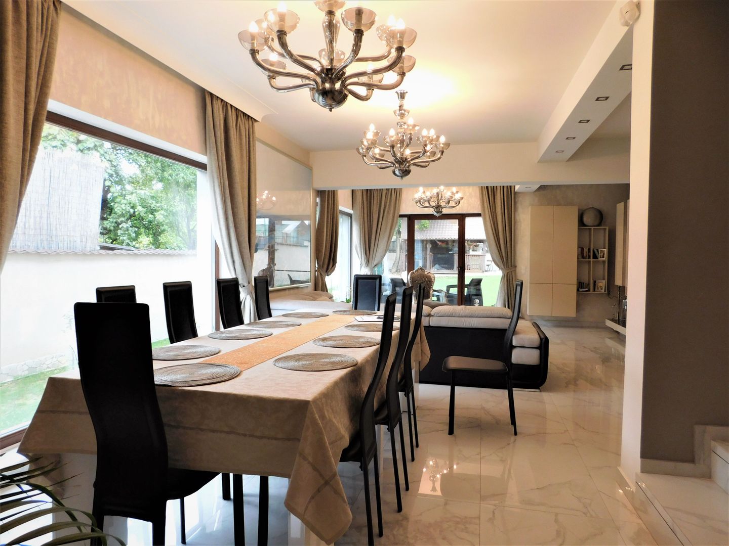 Casa moderna Cartier Dambu Rotund | La Cheie - Poză 1