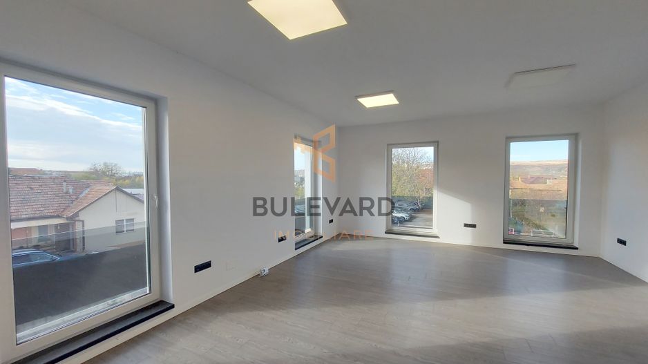 Spatiu nou pentru birouri/200 mp/20 parcari/cartier Someseni! - Poză 12