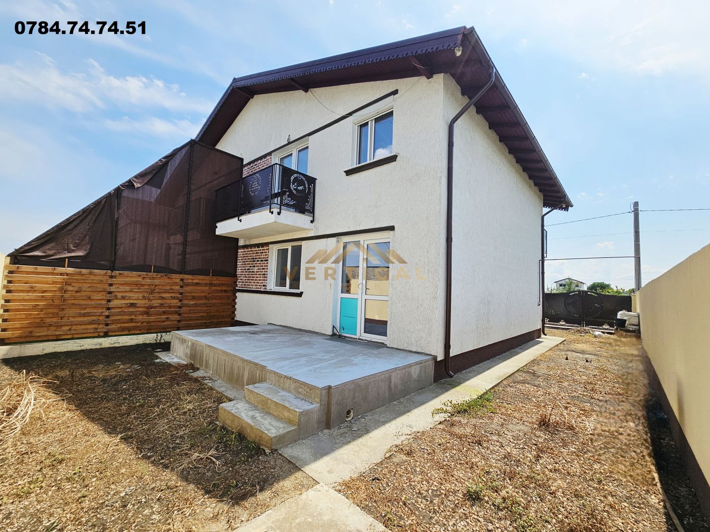 Vila 4 camere | 2 bai | teren 200 mp | Centru comuna - Poză 3