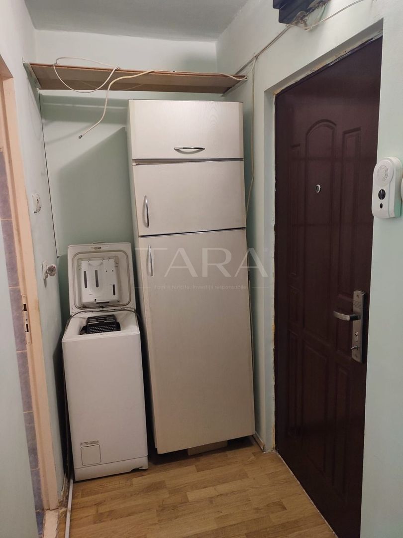 Garsonieră semidecomandată pe strada Dâmboviței, zona Hotel Campeador - Poză 3