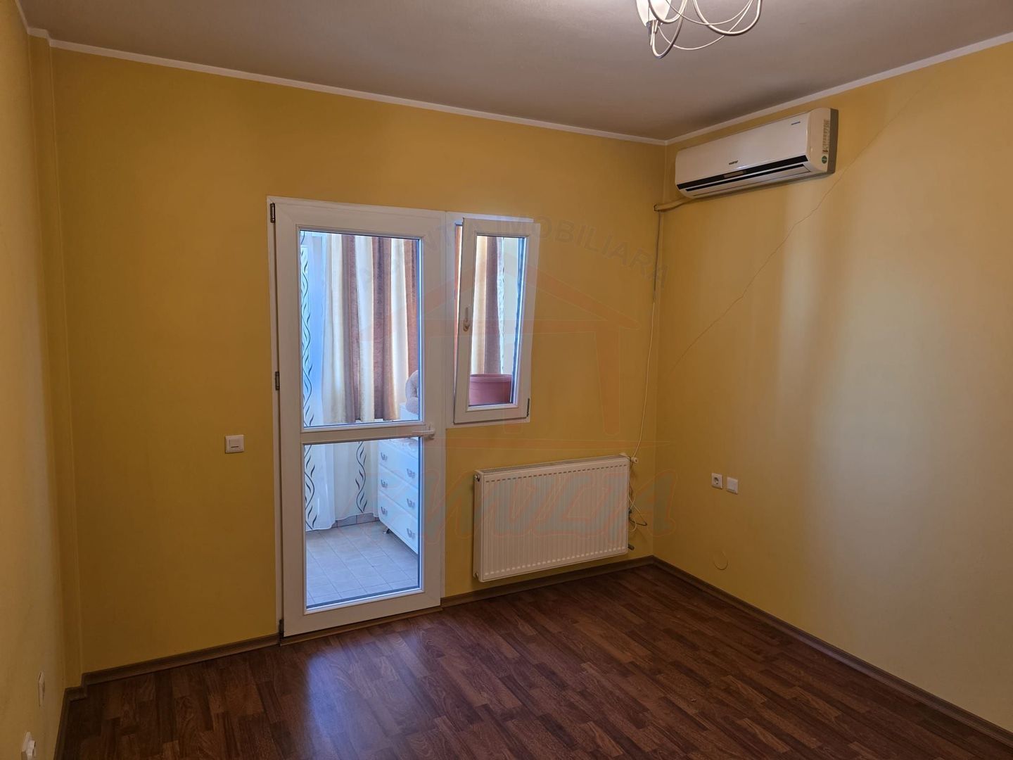 Vanzare apartament cu 3 camere, zona(General), sup. 98 mp, pret 125000 - Poză 5