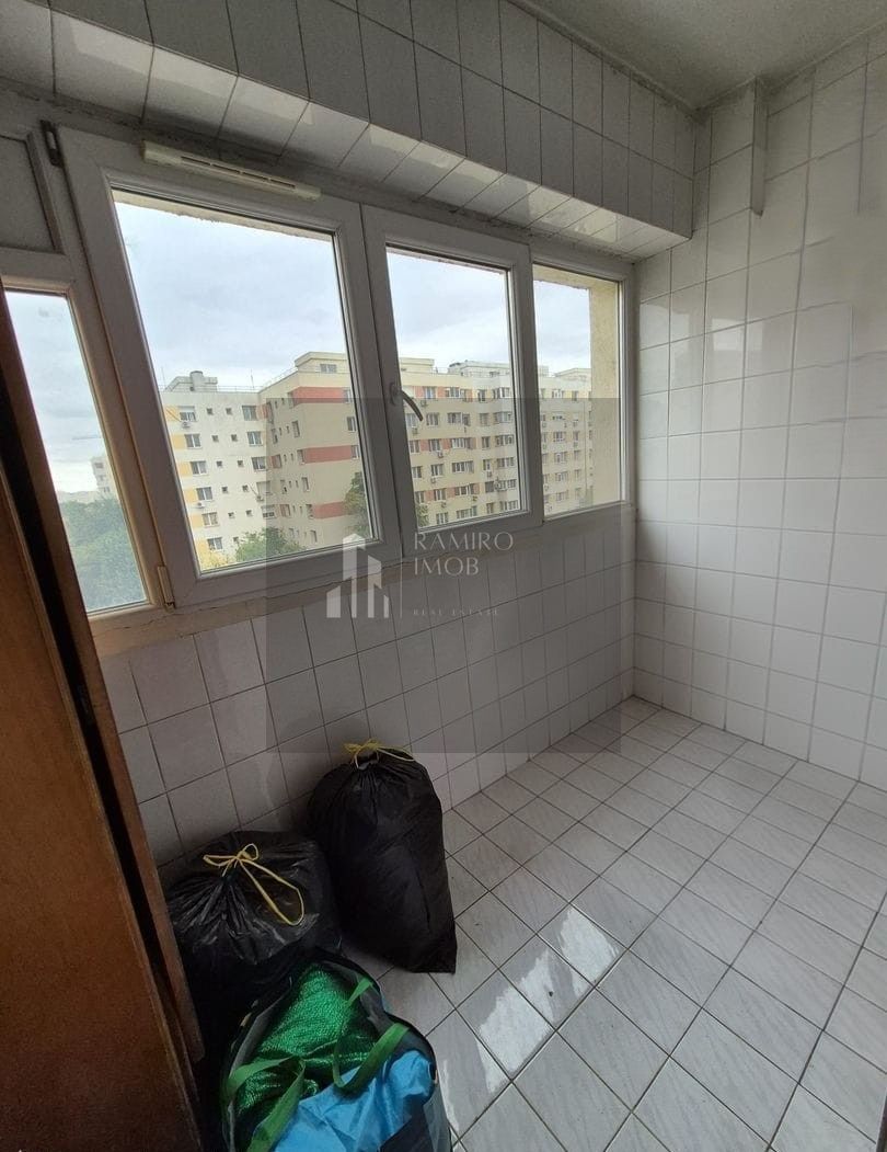 Apartament 104mp-utili 2bai centrala -an 1985 -Bd. Chisinau -Mega Mall - Poză 8