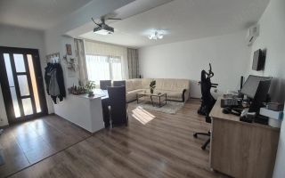 Casă de vânzare în Tomești, zonă liniștită, acces asfaltat - Poză 1
