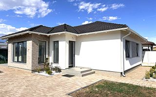 Casa de vanzare pe un singur nivel zona ORIZONT pret 220 negociabil - Poză 1