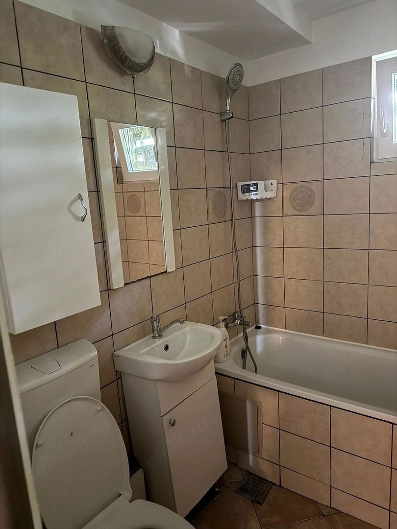 💎 De Închiriat: Apartament Spațios 3 Camere – Confort Modern & Locație Excelent - Poză 2