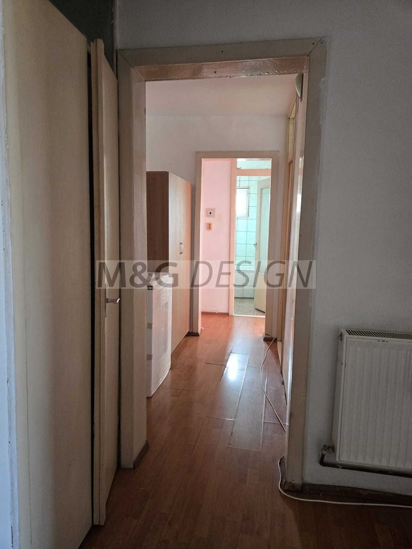 Ap 3 camere, zona Lipovei, etaj 3, decomandat - Poză 8