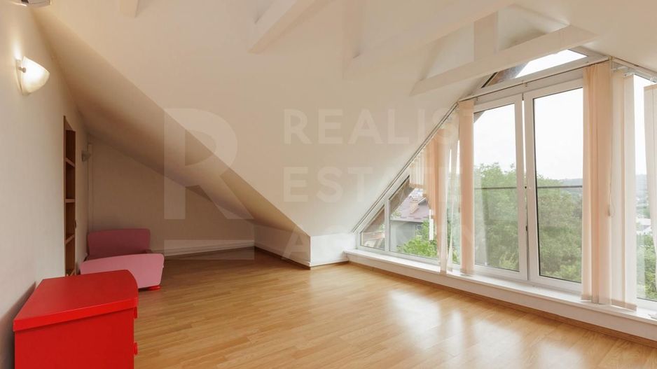 Chirie, Duplex, 6 camere, Strada Vasile Lupu, Buiucani - Poză 12