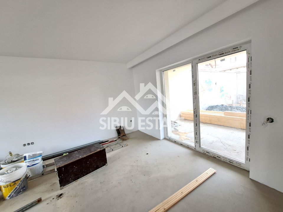 Casa Selimbar 4 camere, 2 bai, terasa, curte si magazie - Poză 9