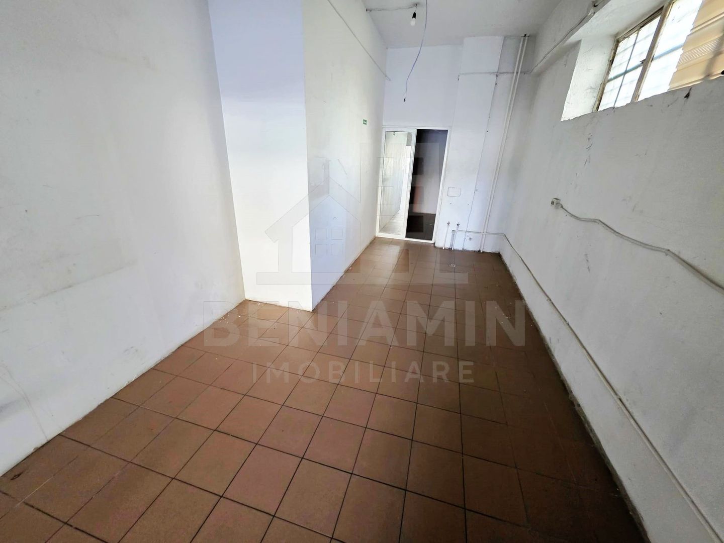 Spatiu Comercial-90mp-Parter-Calea Bucuresti-Disponibil Imediat - Poză 4