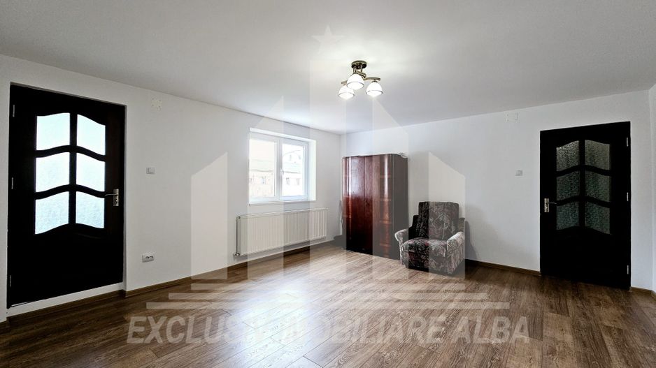 Apartament cu 2 camere decomandate de vanzare, Cetate - Poză 3