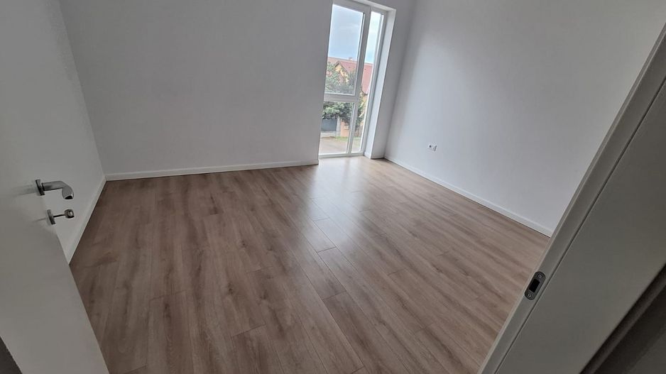 Apartament 3 camere . 55  mp ,Calea Torontalului - Poză 2