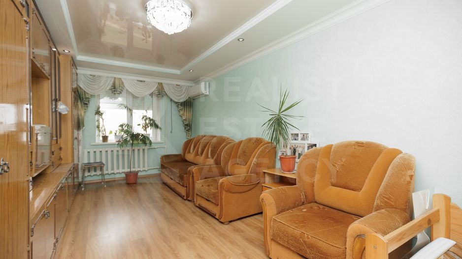 Vânzare, apartament, 3 camere, str. Luceafarul ,sat. Dobrogea. - Poză 3