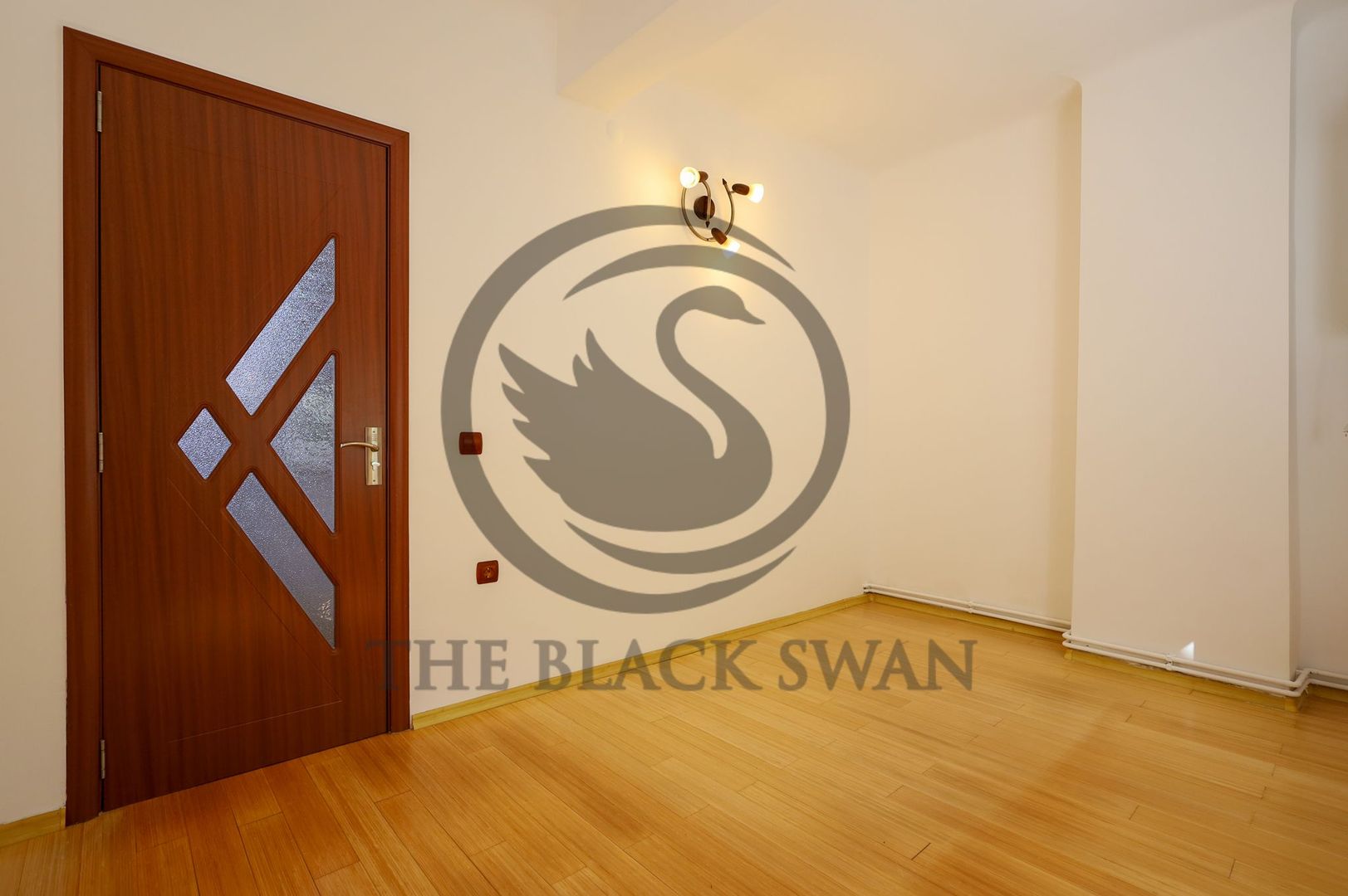 Apartament 2 Camere | Zona Centrală | Acces Privat și Parcare - Poză 10