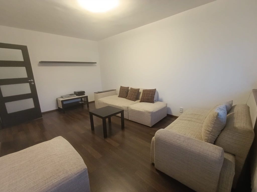 De închiriat 3 camere decomandat, 2 băi, metrou 1 Decembrie - Poză 1