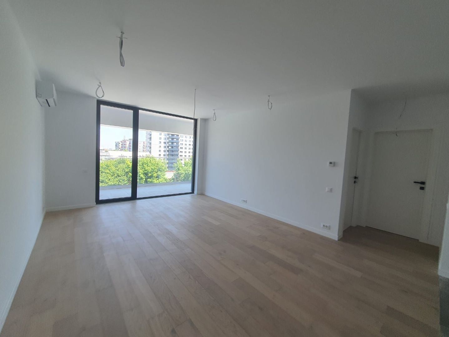 Apartament spatios 4 camere One Cotroceni Park - Poză 1