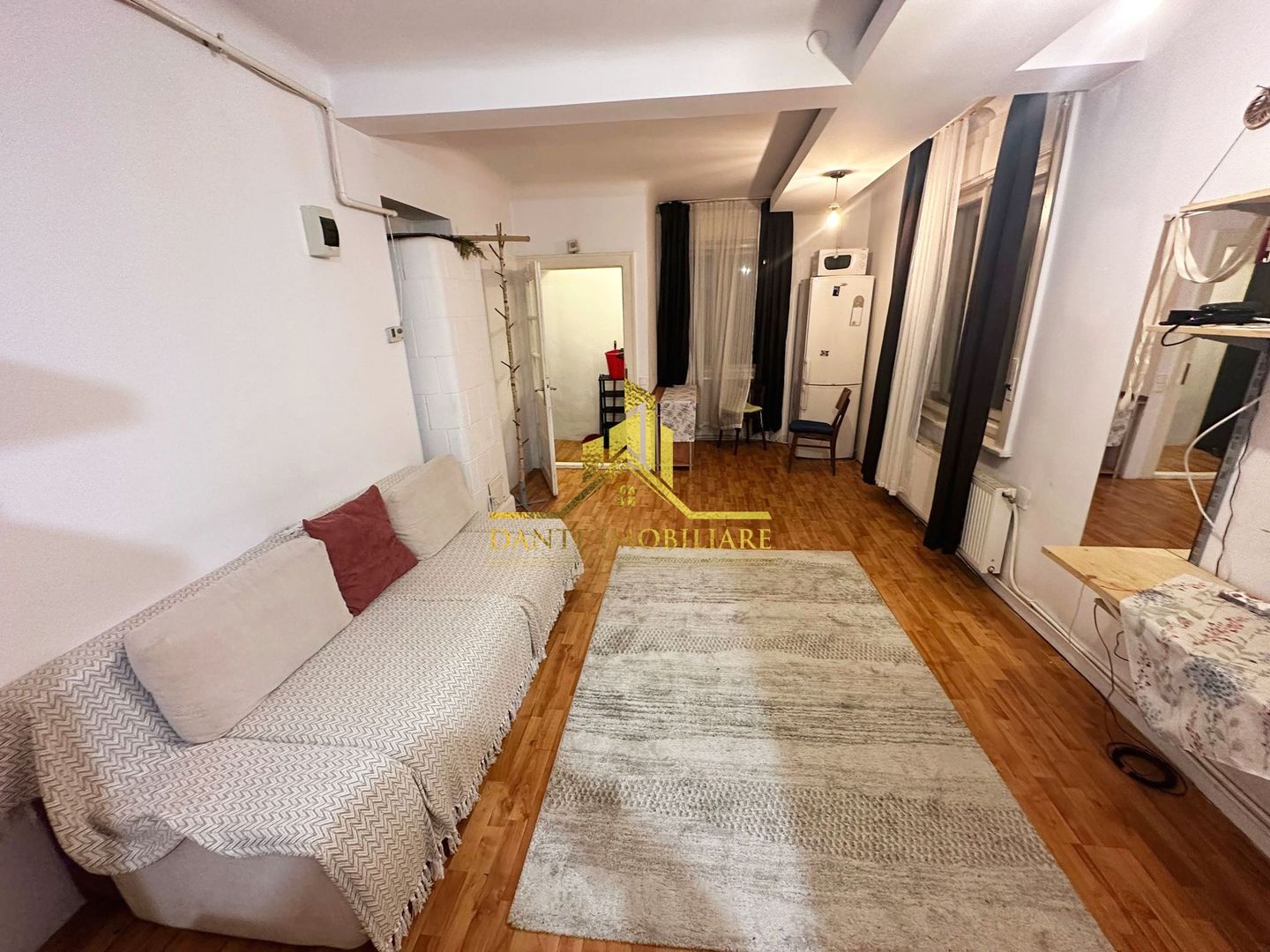 2 camere, semidecomandat, mobilat modern, Centru, zona Clinicilor - Poză 2