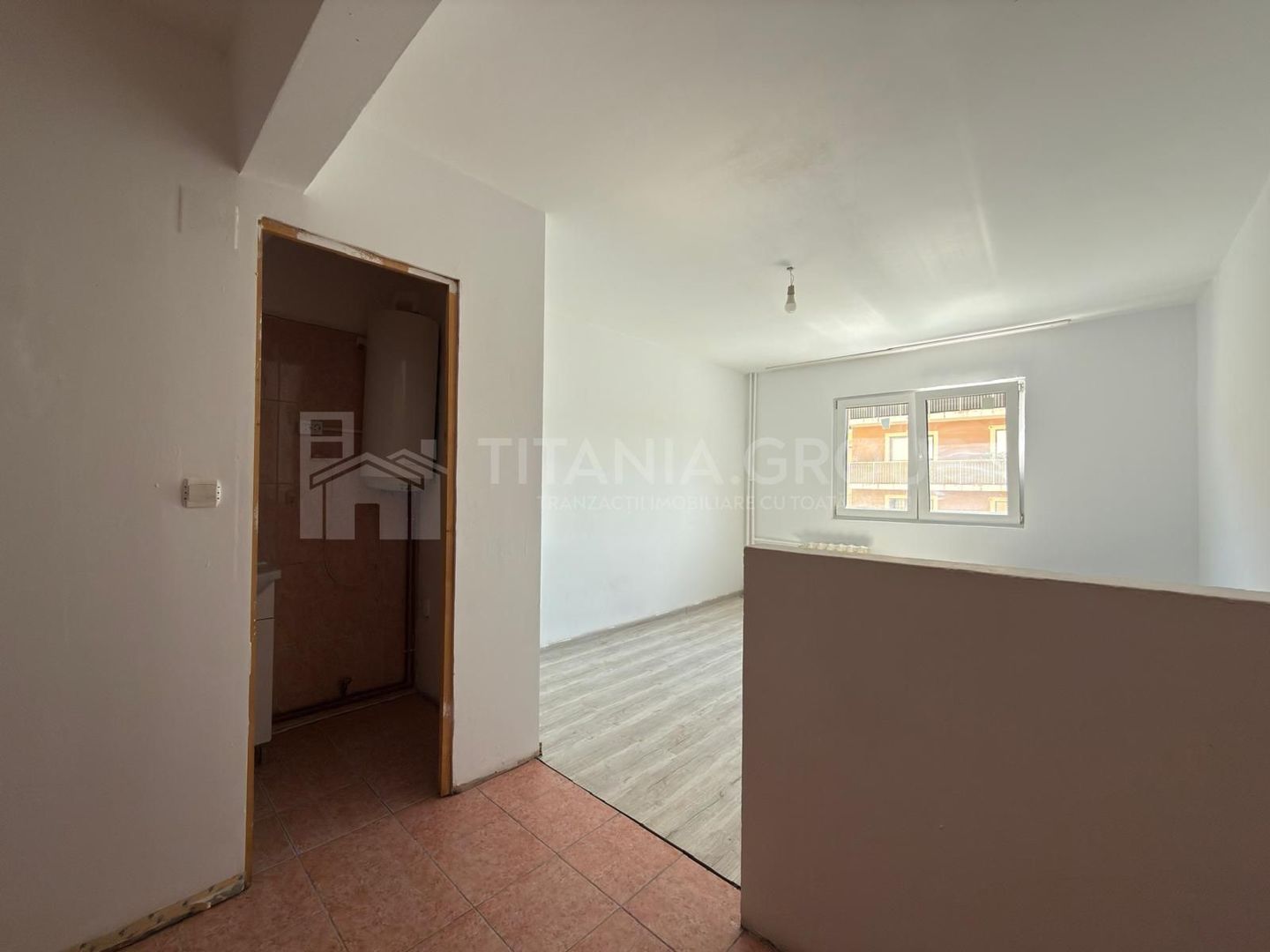 Garsonieră etaj intermediar - Electroprecizia Săcele - Poză 6