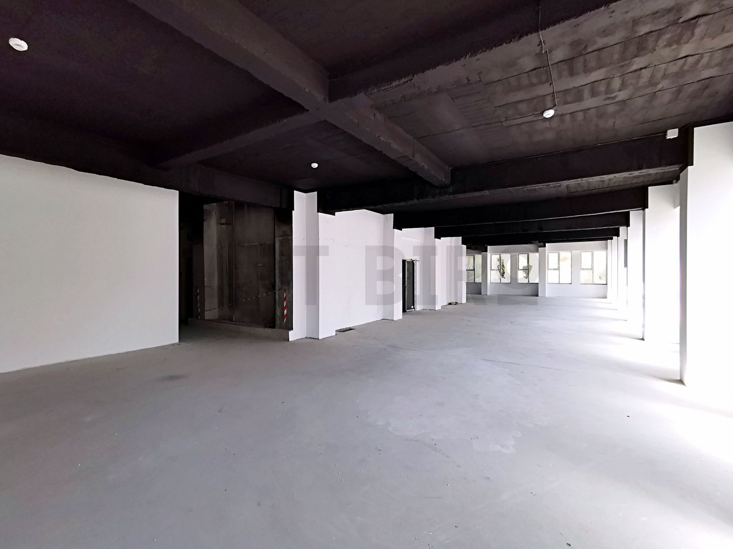 Zero comision, 367mp etaj integral cladire clasa A, Universitate, 5'M - Poză 2