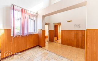 Cladire cu 24 camere, langa Castelul Regal Savarsin - Poză 19