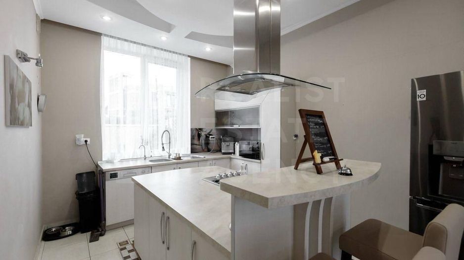 Vânzare, casă, 3 nivele + 6 ari, str. Grenoble, Botanica - Poză 8