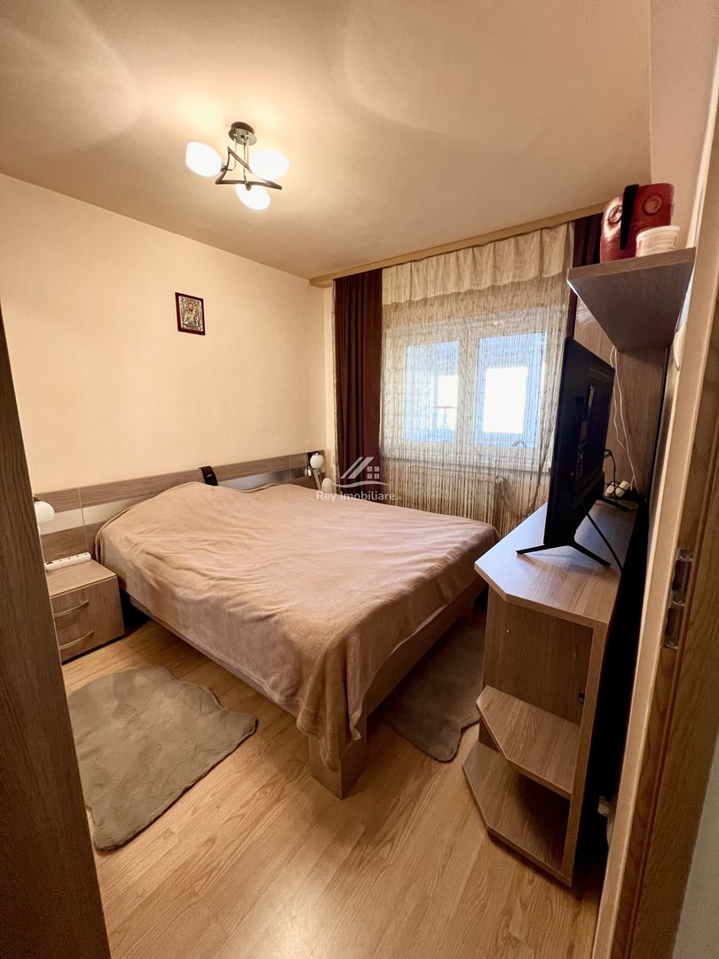 Zona Cireșica/Apartament 3 camere/2băi,balcon,logie,cămară,debara - Poză 11