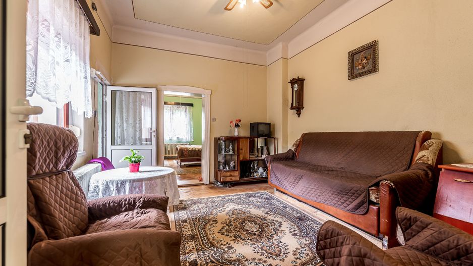 Casă cu teren de 370 mp în Zona Funcționarilor - Poză 4