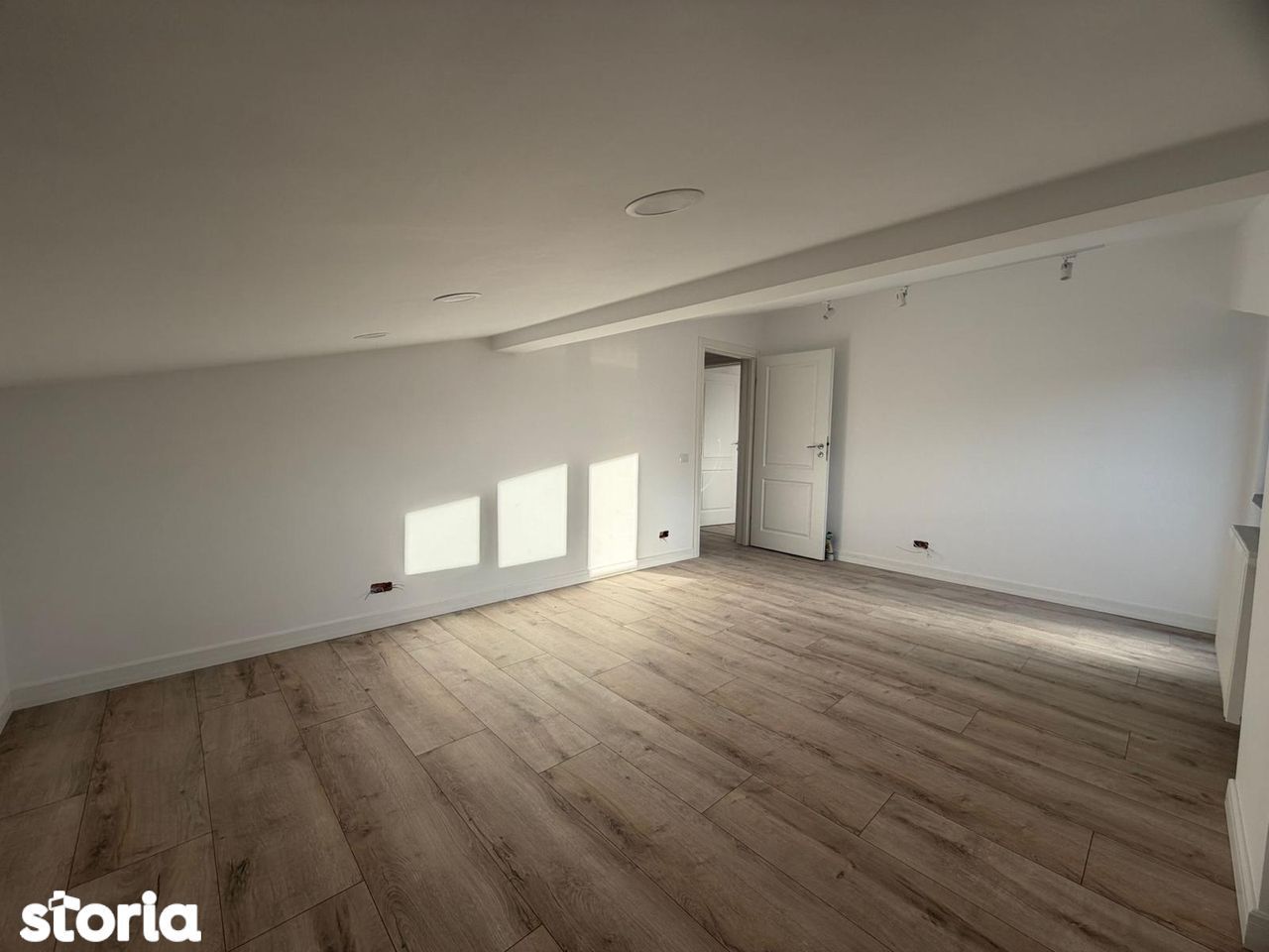 Apartament 3 camere nemobilat,nelocuit bloc nou + loc parcare - Poză 6