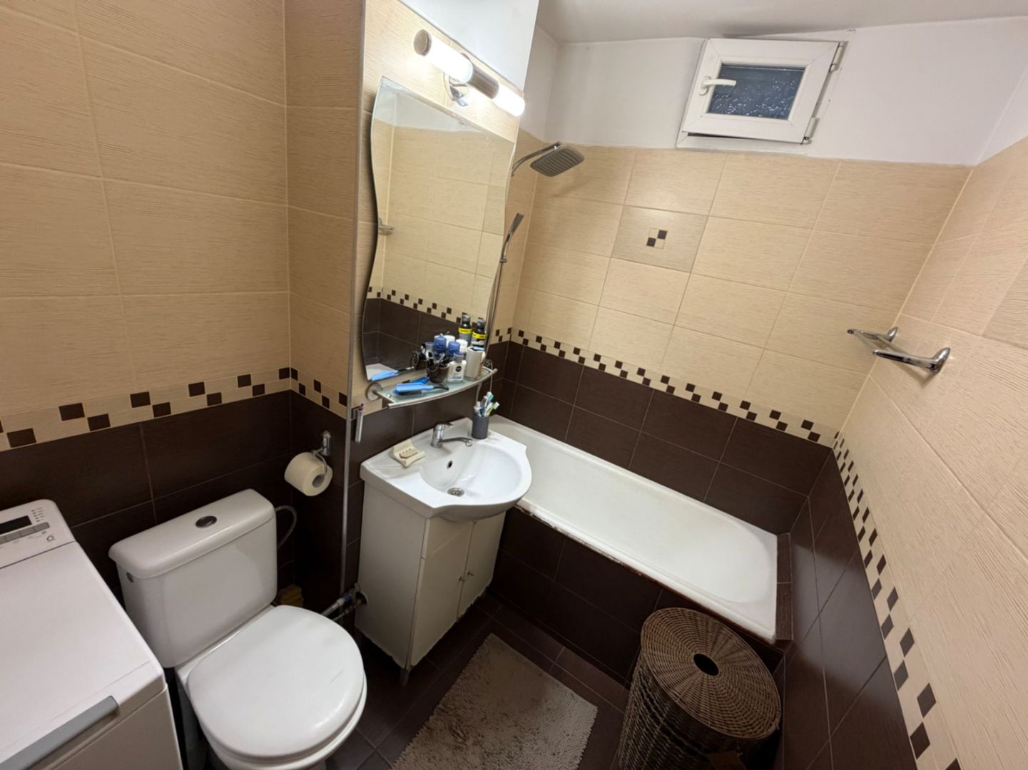Apartament 2 camere, decomandat - zona Cetate - Poză 7