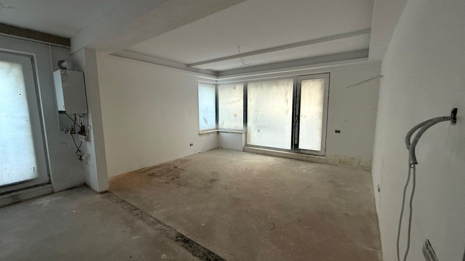 Apartament 4 Camere de Vanzare - Poză 17