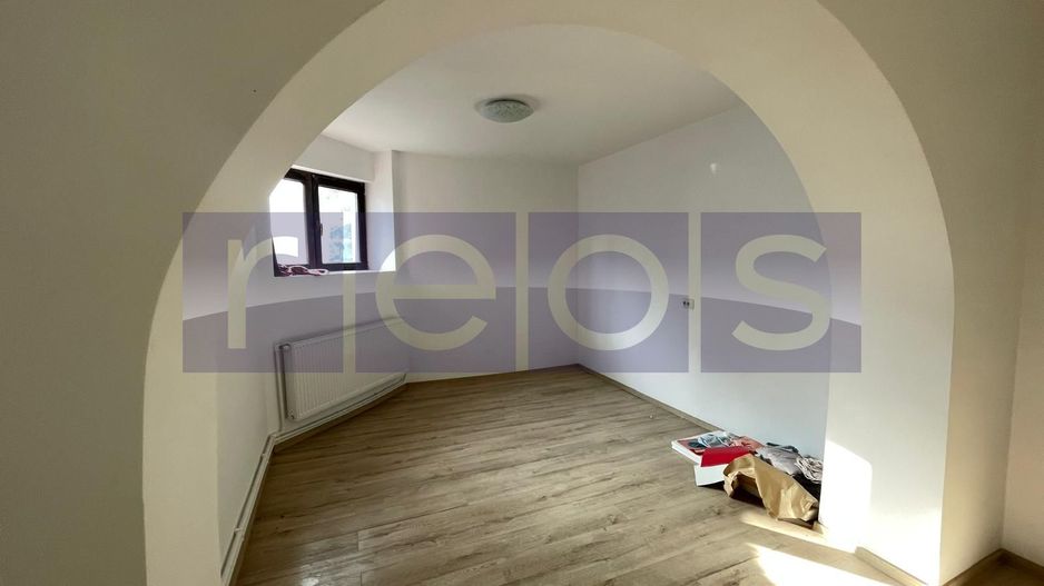 VANZARE STUDIO DUBLU 50MP DEMISOL BANU MANTA VICTORIEI CENTRALA PROPRIE - Poză 1