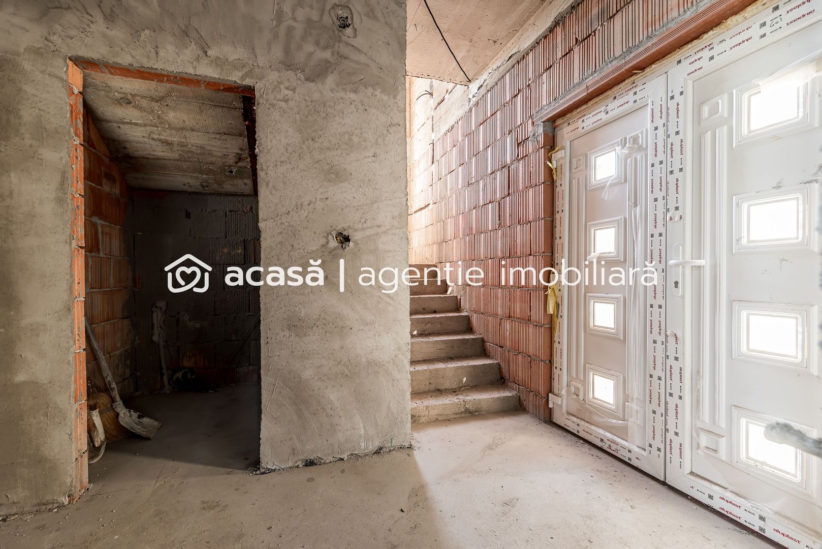 Casă nouă cu etaj semifinalizată în Aradul Nou - Poză 5