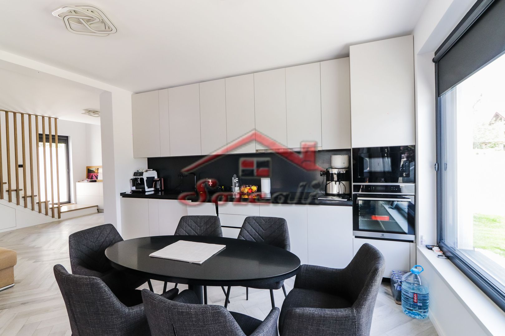 VILĂ MODERNĂ DE LUX CU PISCINĂ, FOTOVOLTAICE ȘI FOIȘOR – BREAZA - Poză 50