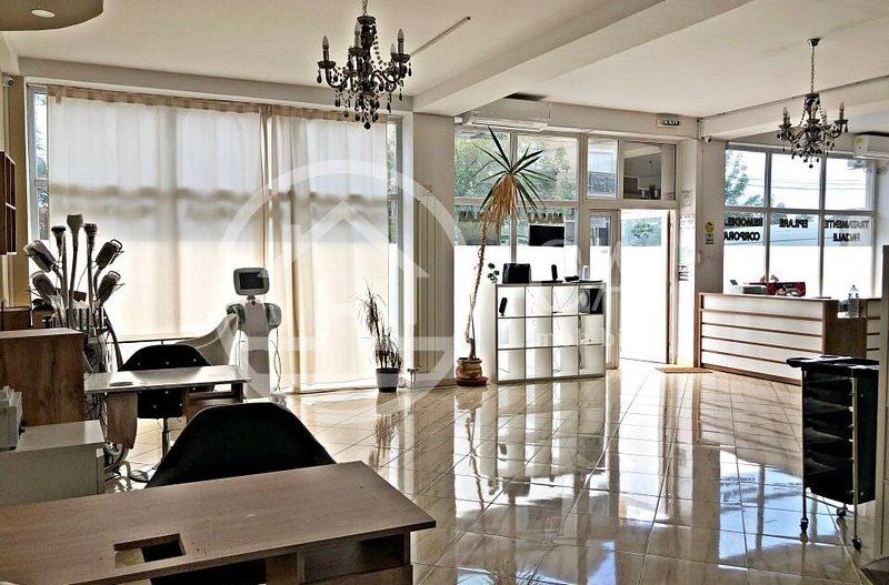 Spatiu comercial de inchiriat cu 7 camere in zona Iosia Nord, Oradea - Poză 1