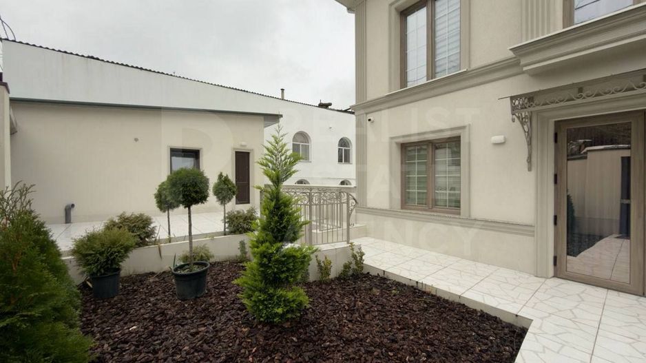 Chirie, casă, 3 nivele, str. Anton Crihan, Centru - Poză 1